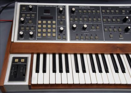 Moog-Memorymoog with 5G MIDI